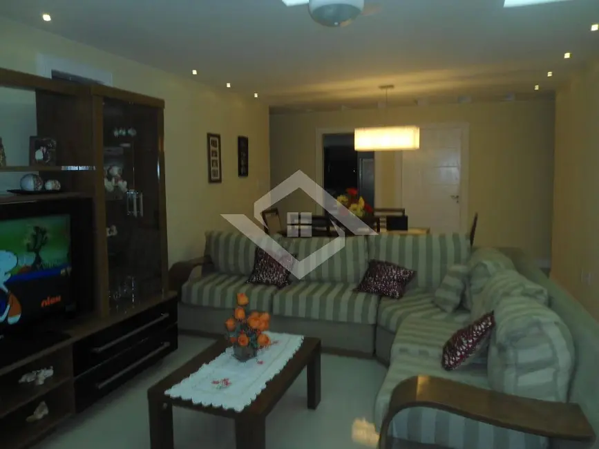 Casa de Condomínio com 4 quartos à venda, 260m2 em Campo Grande, Rio De Janeiro - RJ - imagem 6 Foto 6 de Casa de Condomínio com 4 quartos à venda, 260m2 em Campo Grande, Rio De Janeiro - RJ