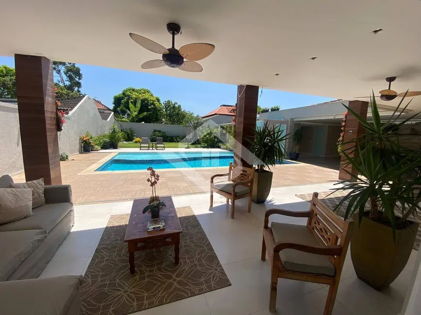 Casa com 6 quartos à venda e para alugar, 1000m2 em Barra da Tijuca, Rio De Janeiro - RJ - imagem 7 Foto 7 de Casa com 6 quartos à venda e para alugar, 1000m2 em Barra da Tijuca, Rio De Janeiro - RJ