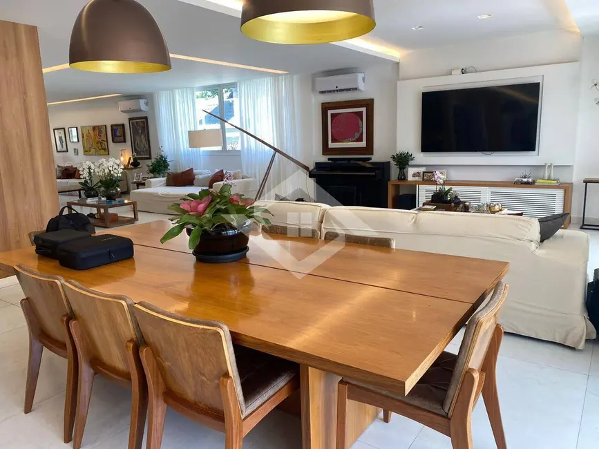 Casa com 6 quartos à venda e para alugar, 1000m2 em Barra da Tijuca, Rio De Janeiro - RJ - imagem 8 Foto 8 de Casa com 6 quartos à venda e para alugar, 1000m2 em Barra da Tijuca, Rio De Janeiro - RJ