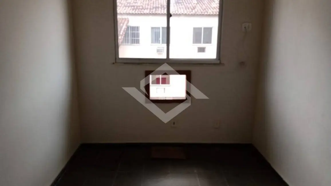 Foto 2 de Apartamento com 2 quartos à venda, 45m2 em Santa Cruz, Rio De Janeiro - RJ