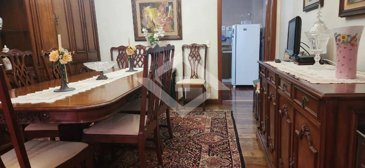 Apartamento com 4 quartos à venda, 298m2 em Copacabana, Rio De Janeiro - RJ - imagem 5 Foto 5 de Apartamento com 4 quartos à venda, 298m2 em Copacabana, Rio De Janeiro - RJ