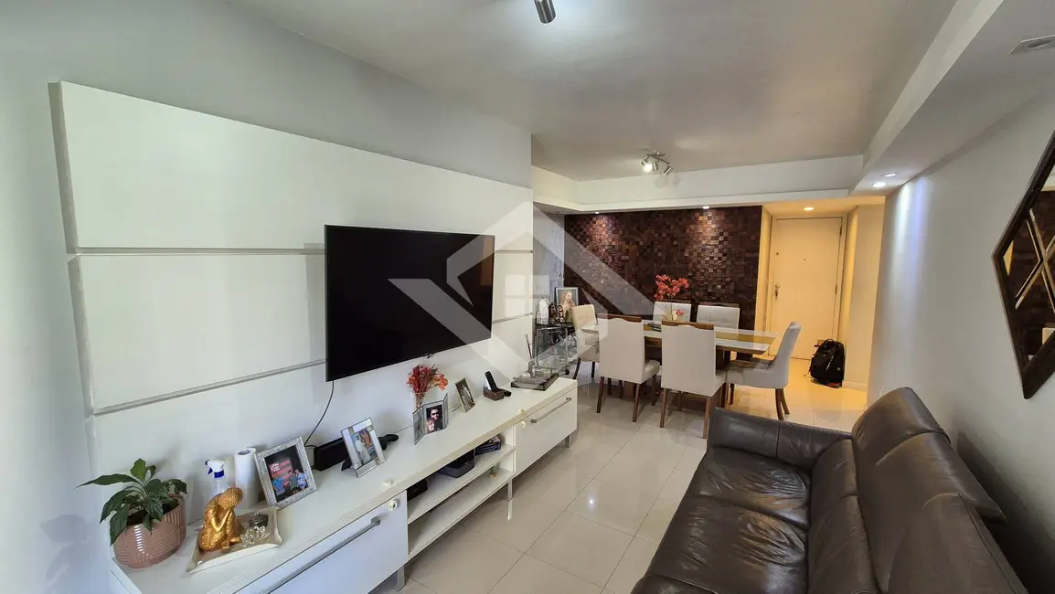 Foto 2 de Apartamento com 3 quartos para alugar, 92m2 em Rio De Janeiro - RJ