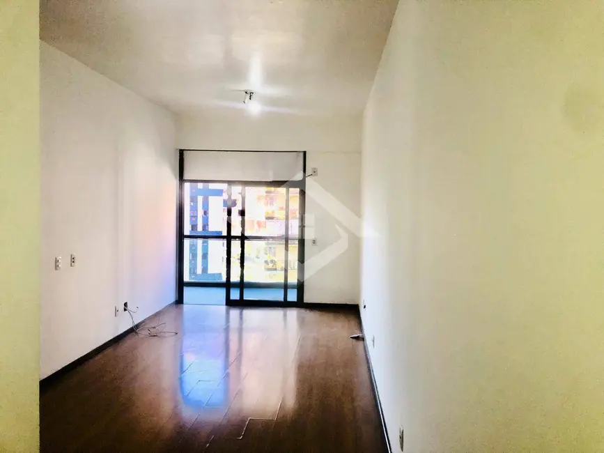 Foto 2 de Apartamento com 3 quartos à venda, 90m2 em Barra da Tijuca, Rio De Janeiro - RJ
