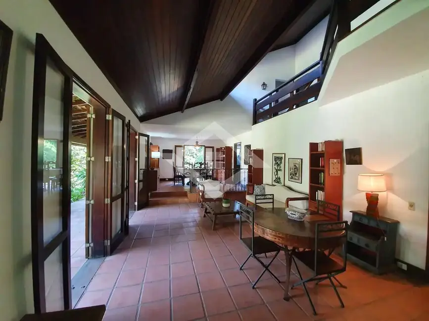 Foto 6 de Sítio / Rancho com 6 quartos à venda, 300m2 em Quarteirão Ingelheim, Petropolis - RJ