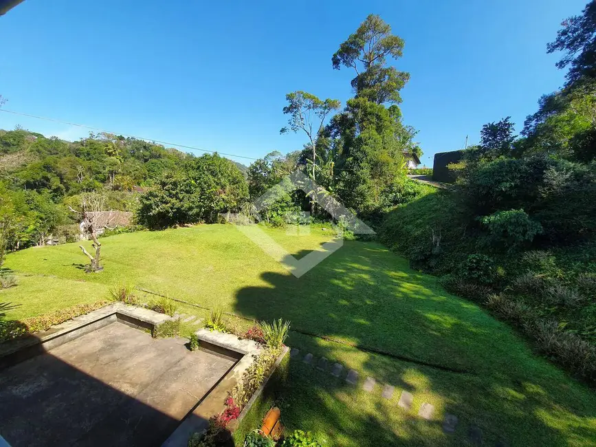Foto 3 de Sítio / Rancho com 6 quartos à venda, 300m2 em Quarteirão Ingelheim, Petropolis - RJ