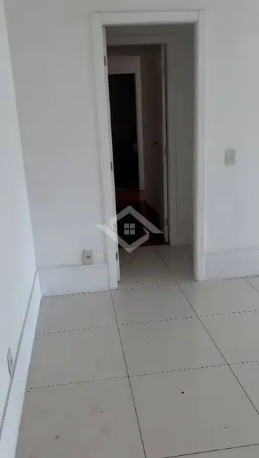 Foto 3 de Apartamento com 2 quartos à venda, 107m2 em Barra da Tijuca, Rio De Janeiro - RJ