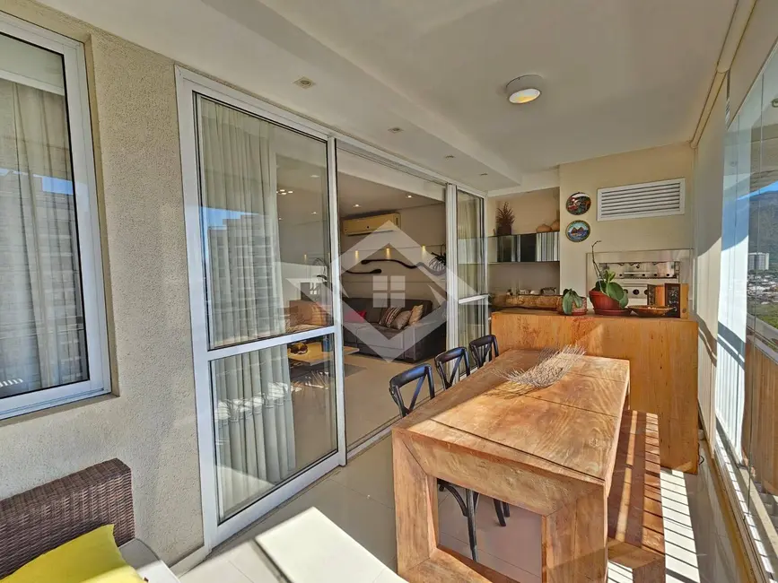 Foto 2 de Apartamento com 4 quartos à venda, 166m2 em Rio De Janeiro - RJ