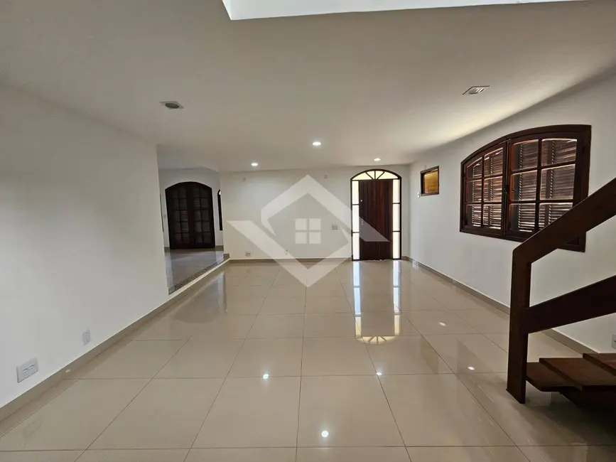 Casa com 4 quartos à venda, 300m2 em Barra da Tijuca, Rio De Janeiro - RJ - imagem 6 Foto 6 de Casa com 4 quartos à venda, 300m2 em Barra da Tijuca, Rio De Janeiro - RJ