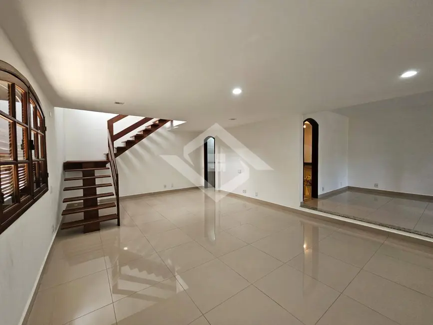Casa com 4 quartos à venda, 300m2 em Barra da Tijuca, Rio De Janeiro - RJ - imagem 7 Foto 7 de Casa com 4 quartos à venda, 300m2 em Barra da Tijuca, Rio De Janeiro - RJ