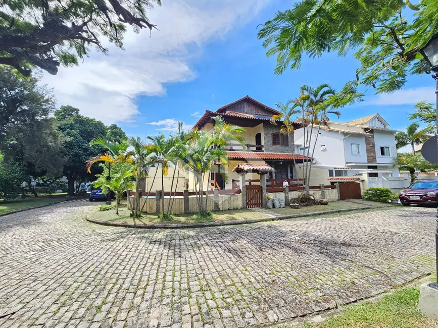 Foto 1 de Casa com 4 quartos à venda, 300m2 em Barra da Tijuca, Rio De Janeiro - RJ