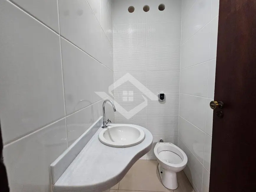 Casa com 4 quartos à venda, 300m2 em Barra da Tijuca, Rio De Janeiro - RJ - imagem 8 Foto 8 de Casa com 4 quartos à venda, 300m2 em Barra da Tijuca, Rio De Janeiro - RJ
