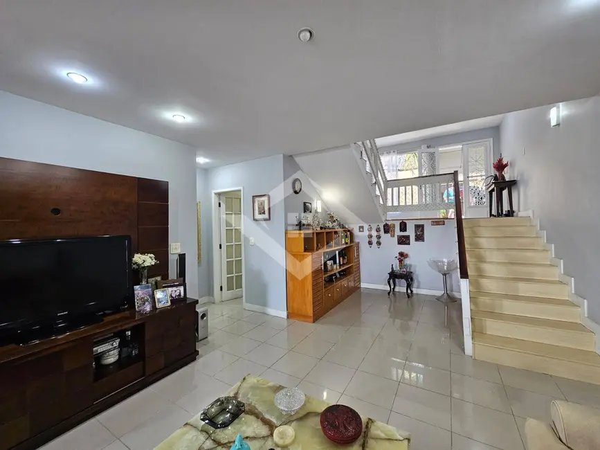 Foto 1 de Casa com 4 quartos à venda, 425m2 em Freguesia (Jacarepaguá), Rio De Janeiro - RJ