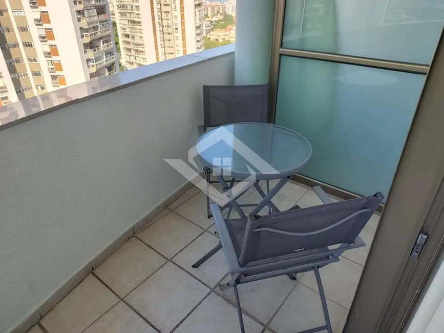 Apartamento com 1 quarto para alugar, 35m2 em Barra da Tijuca, Rio De Janeiro - RJ - imagem 2 Foto 2 de Apartamento com 1 quarto para alugar, 35m2 em Barra da Tijuca, Rio De Janeiro - RJ