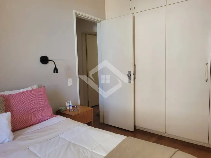 Apartamento com 4 quartos à venda, 177m2 em Copacabana, Rio De Janeiro - RJ - imagem 9 Foto 9 de Apartamento com 4 quartos à venda, 177m2 em Copacabana, Rio De Janeiro - RJ