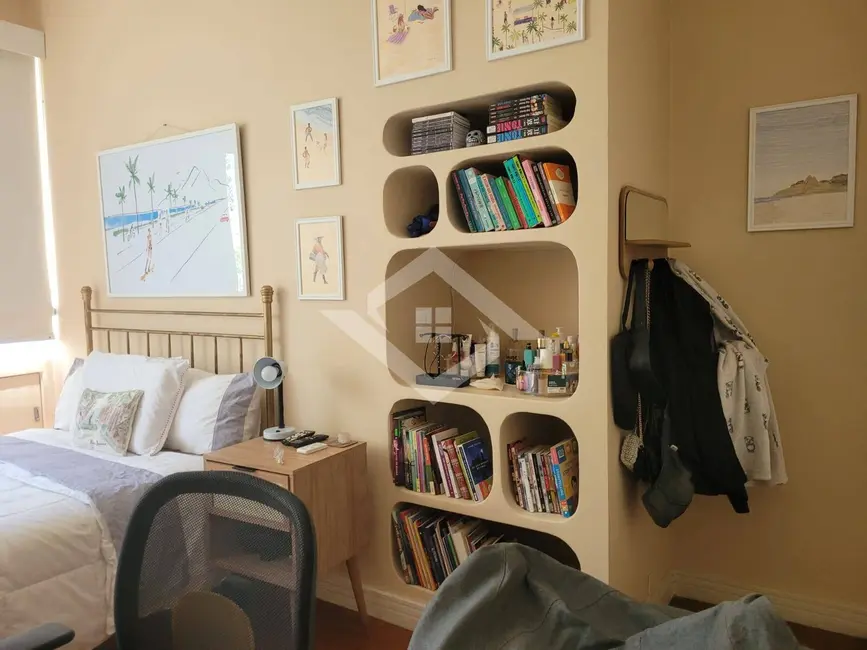 Apartamento com 4 quartos à venda, 177m2 em Copacabana, Rio De Janeiro - RJ - imagem 7 Foto 7 de Apartamento com 4 quartos à venda, 177m2 em Copacabana, Rio De Janeiro - RJ