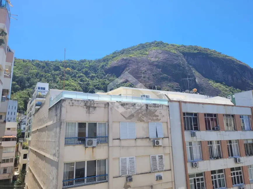Apartamento com 4 quartos à venda, 177m2 em Copacabana, Rio De Janeiro - RJ - imagem 8 Foto 8 de Apartamento com 4 quartos à venda, 177m2 em Copacabana, Rio De Janeiro - RJ