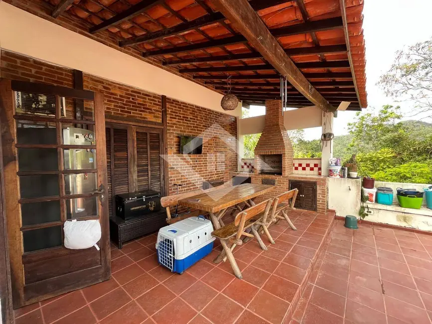 Foto 1 de Casa com 4 quartos à venda, 275m2 em Itaipu, Niteroi - RJ