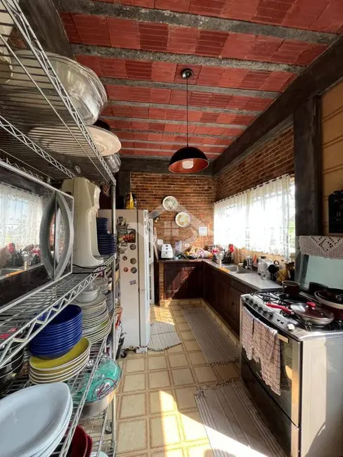 Foto 4 de Casa com 4 quartos à venda, 275m2 em Itaipu, Niteroi - RJ