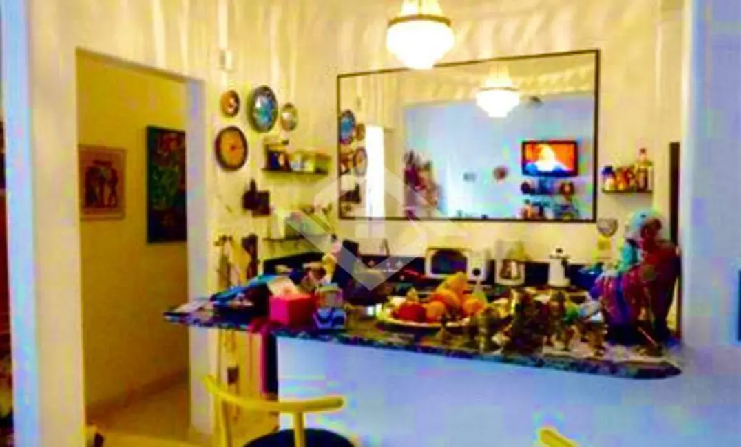 Apartamento com 2 quartos à venda, 80m2 em Copacabana, Rio De Janeiro - RJ - imagem 3 Foto 3 de Apartamento com 2 quartos à venda, 80m2 em Copacabana, Rio De Janeiro - RJ