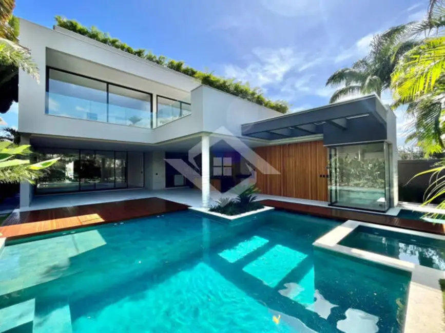 Foto 2 de Casa com 5 quartos à venda, 850m2 em Barra da Tijuca, Rio De Janeiro - RJ