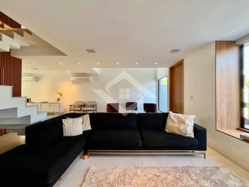 Foto 2 de Casa com 4 quartos à venda, 292m2 em Recreio dos Bandeirantes, Rio De Janeiro - RJ