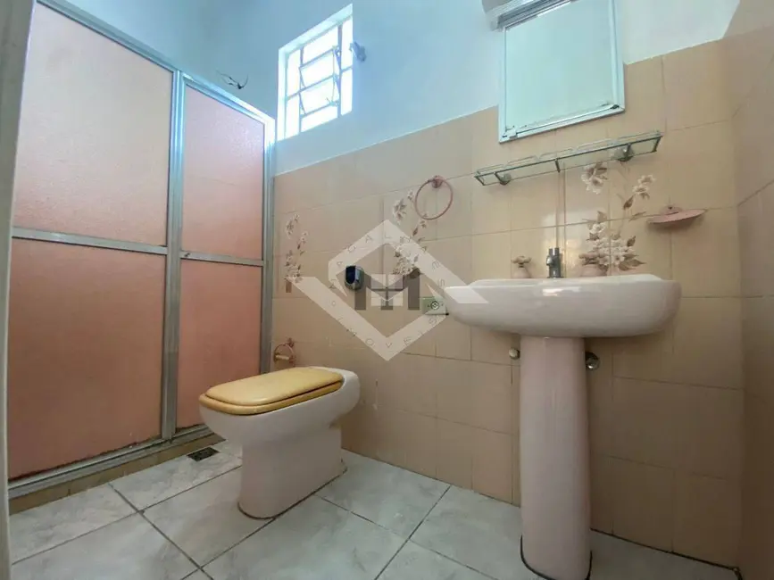 Casa com 16 quartos à venda e para alugar, 299m2 em São Domingos, Niteroi - RJ - imagem 3 Foto 3 de Casa com 16 quartos à venda e para alugar, 299m2 em São Domingos, Niteroi - RJ