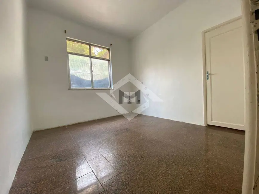 Casa com 16 quartos à venda e para alugar, 299m2 em São Domingos, Niteroi - RJ - imagem 4 Foto 4 de Casa com 16 quartos à venda e para alugar, 299m2 em São Domingos, Niteroi - RJ