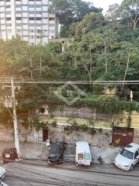 Foto 1 de Terreno / Lote à venda, 1200m2 em Centro, Niteroi - RJ