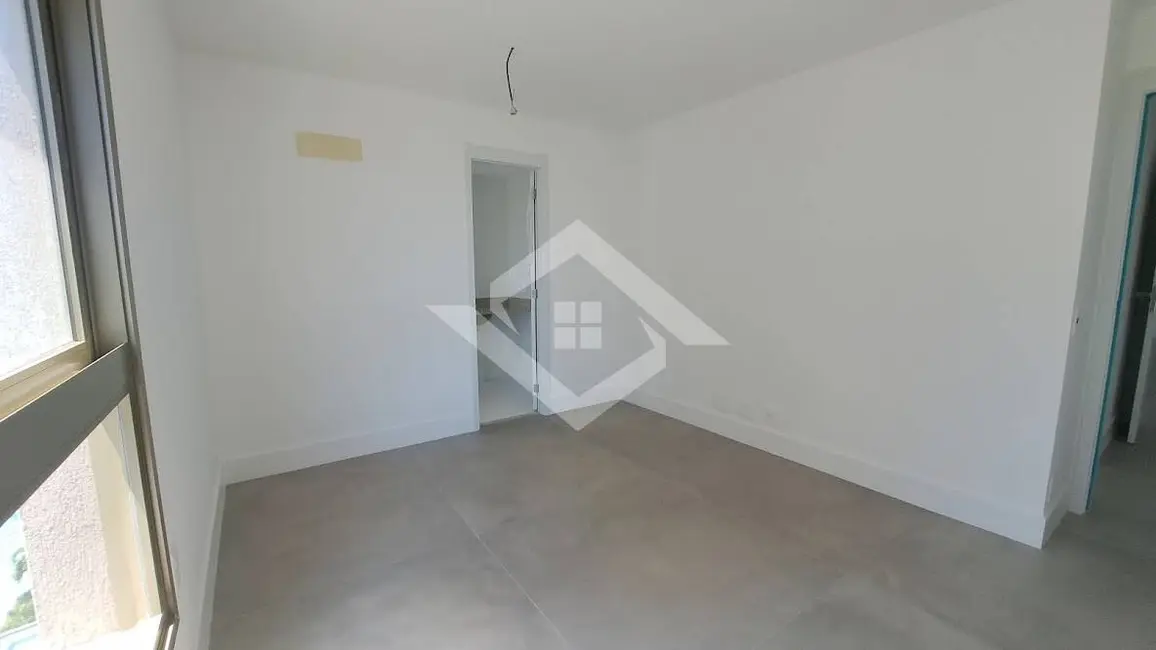 Apartamento com 4 quartos à venda, 187m2 em Barra da Tijuca, Rio De Janeiro - RJ - imagem 9 Foto 9 de Apartamento com 4 quartos à venda, 187m2 em Barra da Tijuca, Rio De Janeiro - RJ