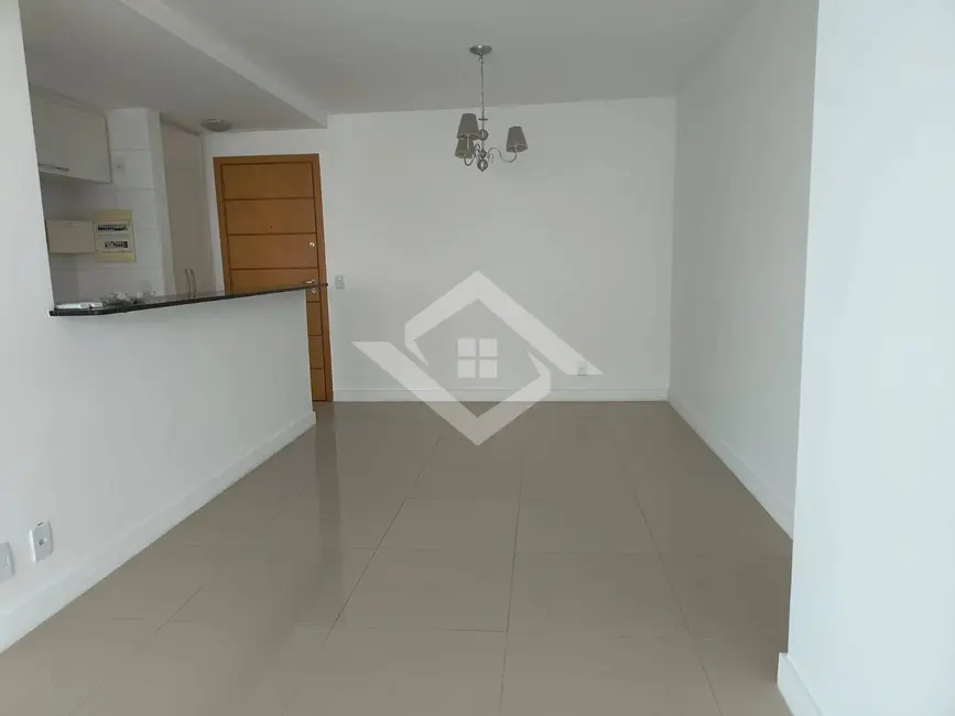 Foto 3 de Apartamento com 2 quartos à venda, 65m2 em Barra da Tijuca, Rio De Janeiro - RJ