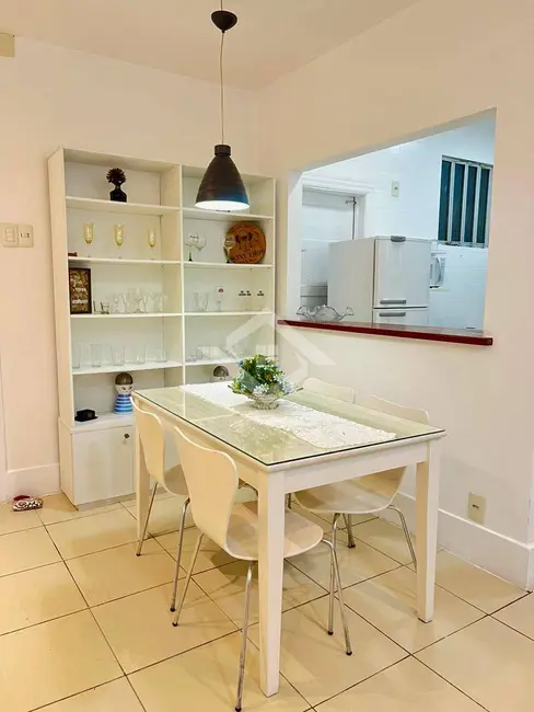 Foto 3 de Apartamento com 2 quartos à venda, 70m2 em Copacabana, Rio De Janeiro - RJ