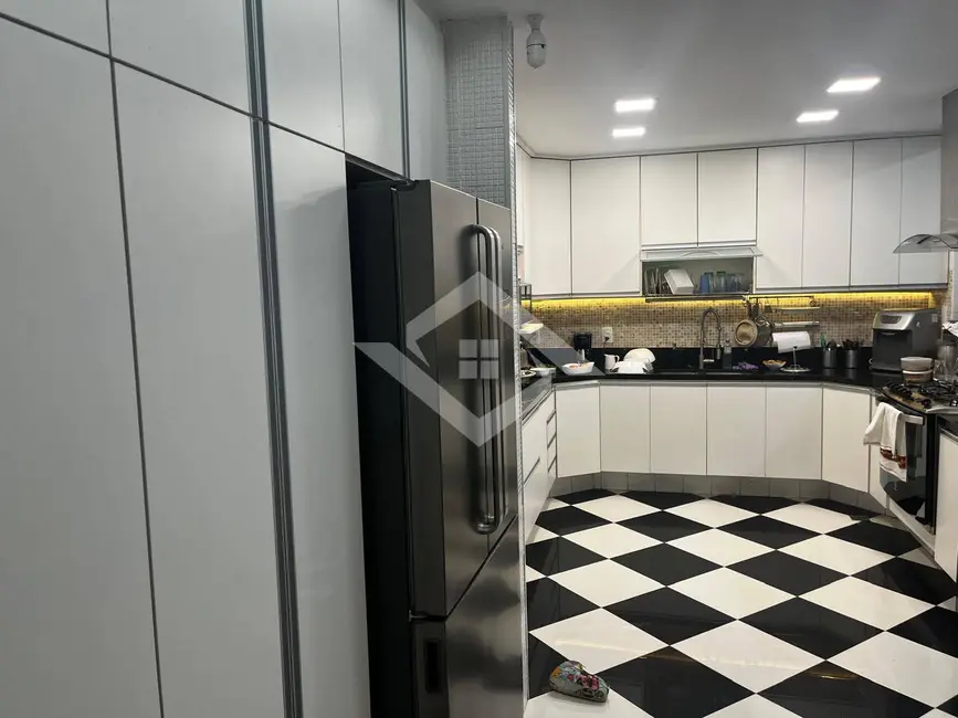 Apartamento com 4 quartos à venda, 318m2 em Laranjeiras, Rio De Janeiro - RJ - imagem 4 Foto 4 de Apartamento com 4 quartos à venda, 318m2 em Laranjeiras, Rio De Janeiro - RJ