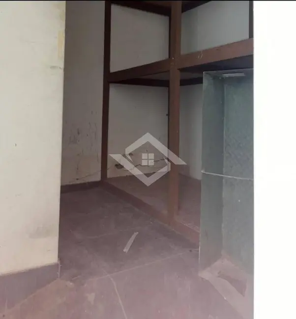 Loja para alugar, 200m2 em Centro, Niteroi - RJ - imagem 9 Foto 9 de Loja para alugar, 200m2 em Centro, Niteroi - RJ