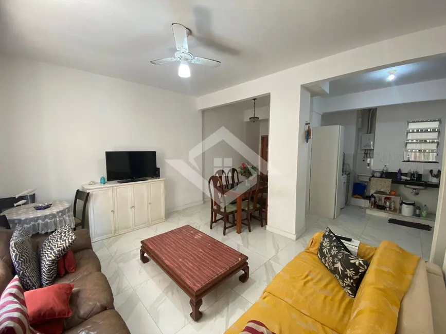 Apartamento com 4 quartos à venda, 120m2 em Copacabana, Rio De Janeiro - RJ - imagem 3 Foto 3 de Apartamento com 4 quartos à venda, 120m2 em Copacabana, Rio De Janeiro - RJ