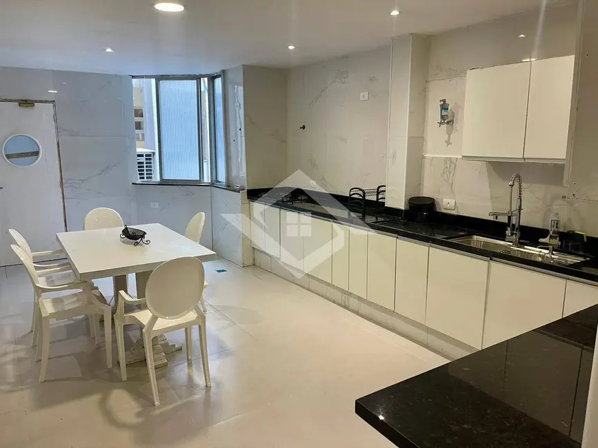 Foto 6 de Apartamento com 4 quartos para alugar, 260m2 em Copacabana, Rio De Janeiro - RJ