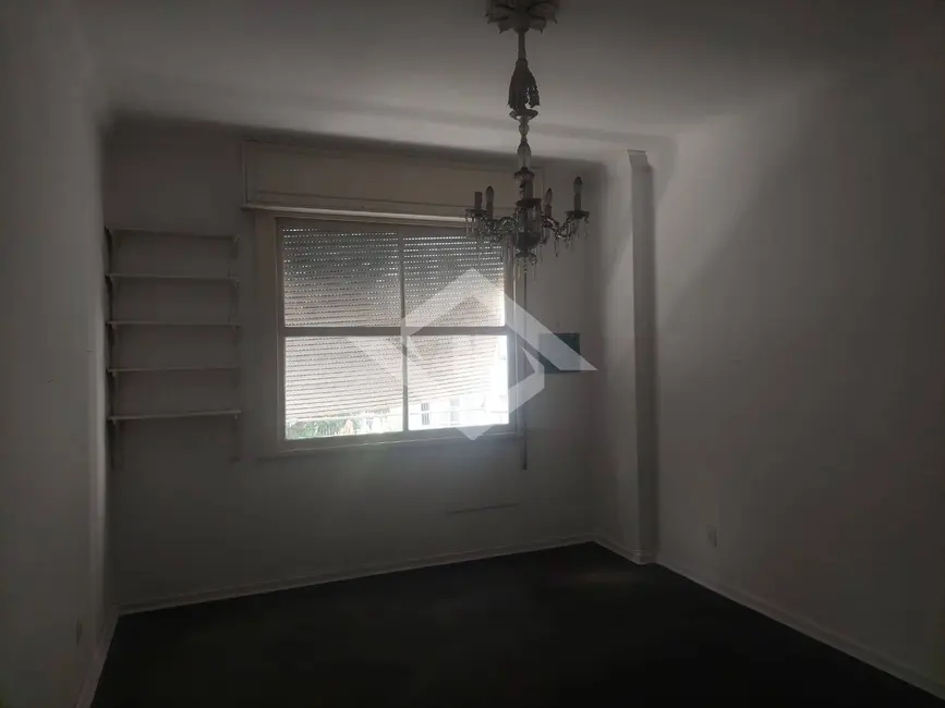 Apartamento com 3 quartos à venda, 147m2 em Copacabana, Rio De Janeiro - RJ - imagem 3 Foto 3 de Apartamento com 3 quartos à venda, 147m2 em Copacabana, Rio De Janeiro - RJ