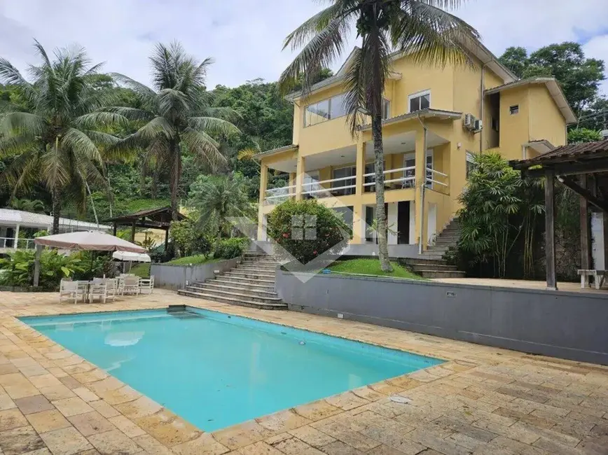 Foto 2 de Casa com 5 quartos à venda, 300m2 em Portogalo, Angra Dos Reis - RJ