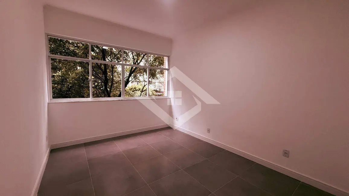 Foto 3 de Apartamento com 4 quartos à venda, 200m2 em Copacabana, Rio De Janeiro - RJ