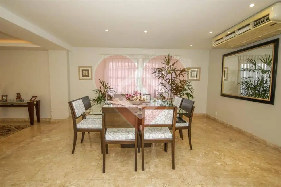 Casa com 4 quartos à venda, 750m2 em Barra da Tijuca, Rio De Janeiro - RJ - imagem 8 Foto 8 de Casa com 4 quartos à venda, 750m2 em Barra da Tijuca, Rio De Janeiro - RJ