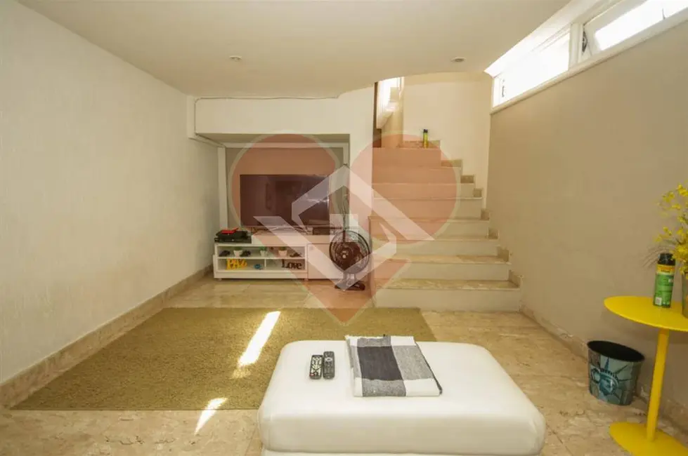 Casa com 4 quartos à venda, 750m2 em Barra da Tijuca, Rio De Janeiro - RJ - imagem 3 Foto 3 de Casa com 4 quartos à venda, 750m2 em Barra da Tijuca, Rio De Janeiro - RJ