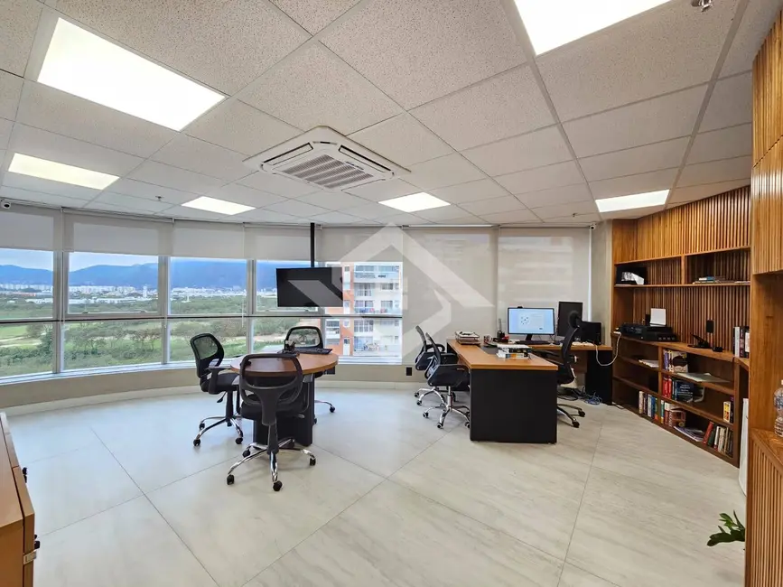 Sala Comercial à venda, 36m2 em Rio De Janeiro - RJ - imagem 1 Foto 1 de Sala Comercial à venda, 36m2 em Rio De Janeiro - RJ