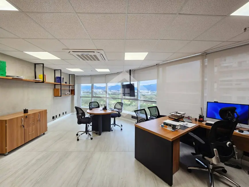 Sala Comercial à venda, 36m2 em Rio De Janeiro - RJ - imagem 6 Foto 6 de Sala Comercial à venda, 36m2 em Rio De Janeiro - RJ