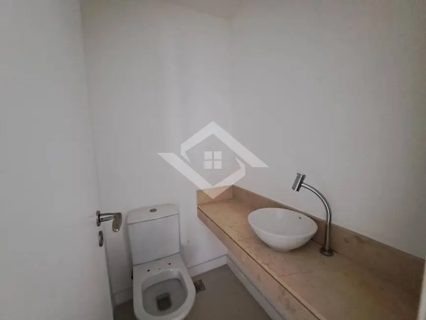 Apartamento com 3 quartos à venda, 131m2 em Rio De Janeiro - RJ - imagem 6 Foto 6 de Apartamento com 3 quartos à venda, 131m2 em Rio De Janeiro - RJ