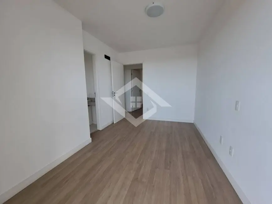 Apartamento com 3 quartos à venda, 131m2 em Rio De Janeiro - RJ - imagem 8 Foto 8 de Apartamento com 3 quartos à venda, 131m2 em Rio De Janeiro - RJ