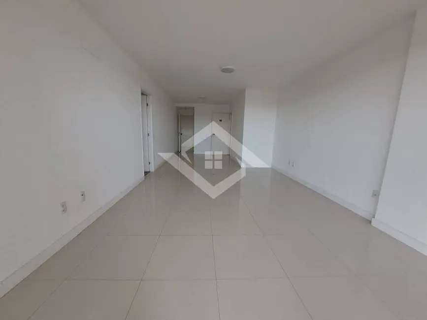 Apartamento com 3 quartos à venda, 131m2 em Rio De Janeiro - RJ - imagem 5 Foto 5 de Apartamento com 3 quartos à venda, 131m2 em Rio De Janeiro - RJ