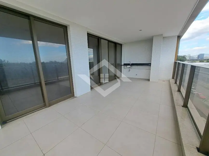 Apartamento com 3 quartos à venda, 131m2 em Rio De Janeiro - RJ - imagem 4 Foto 4 de Apartamento com 3 quartos à venda, 131m2 em Rio De Janeiro - RJ