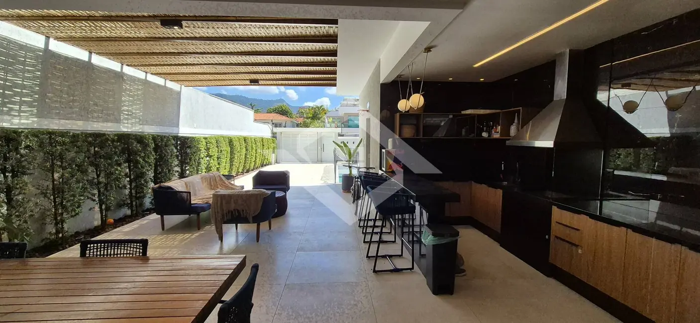 Foto 1 de Casa com 4 quartos à venda em Barra da Tijuca, Rio De Janeiro - RJ