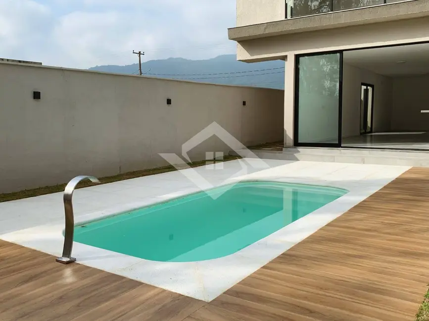 Foto 2 de Casa com 3 quartos à venda, 255m2 em Guaratiba, Rio De Janeiro - RJ