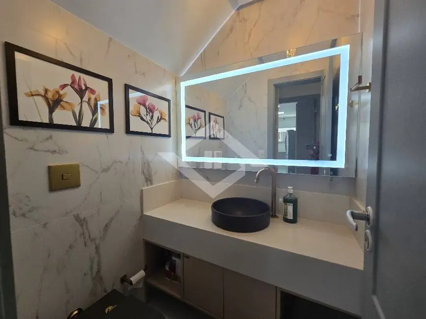 Casa com 5 quartos à venda, 300m2 em Barra da Tijuca, Rio De Janeiro - RJ - imagem 8 Foto 8 de Casa com 5 quartos à venda, 300m2 em Barra da Tijuca, Rio De Janeiro - RJ