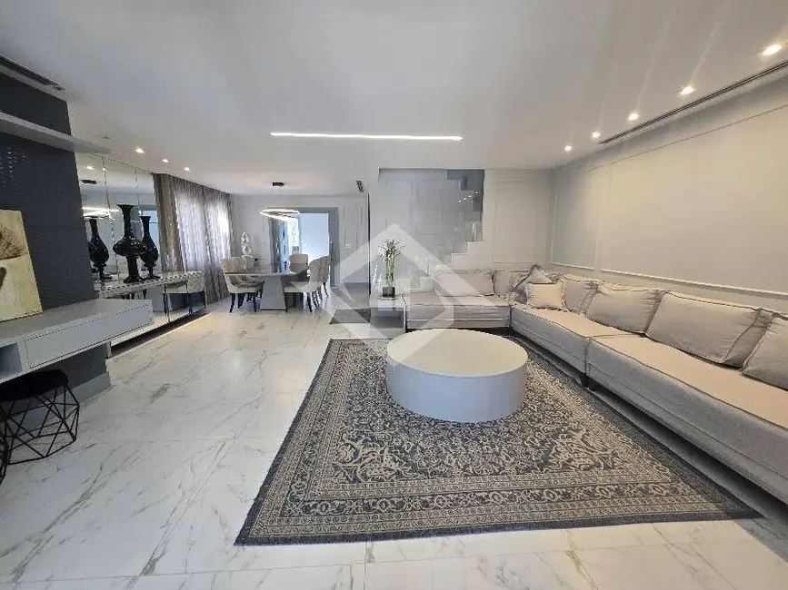 Foto 1 de Casa com 5 quartos à venda, 300m2 em Barra da Tijuca, Rio De Janeiro - RJ